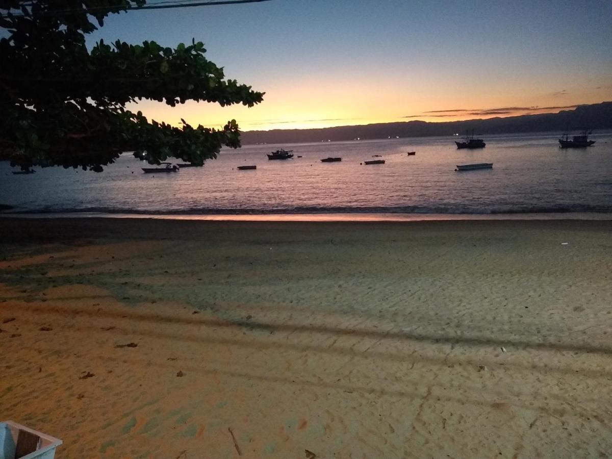 Nena'S Suites Praia de Aracatiba Bagian luar foto