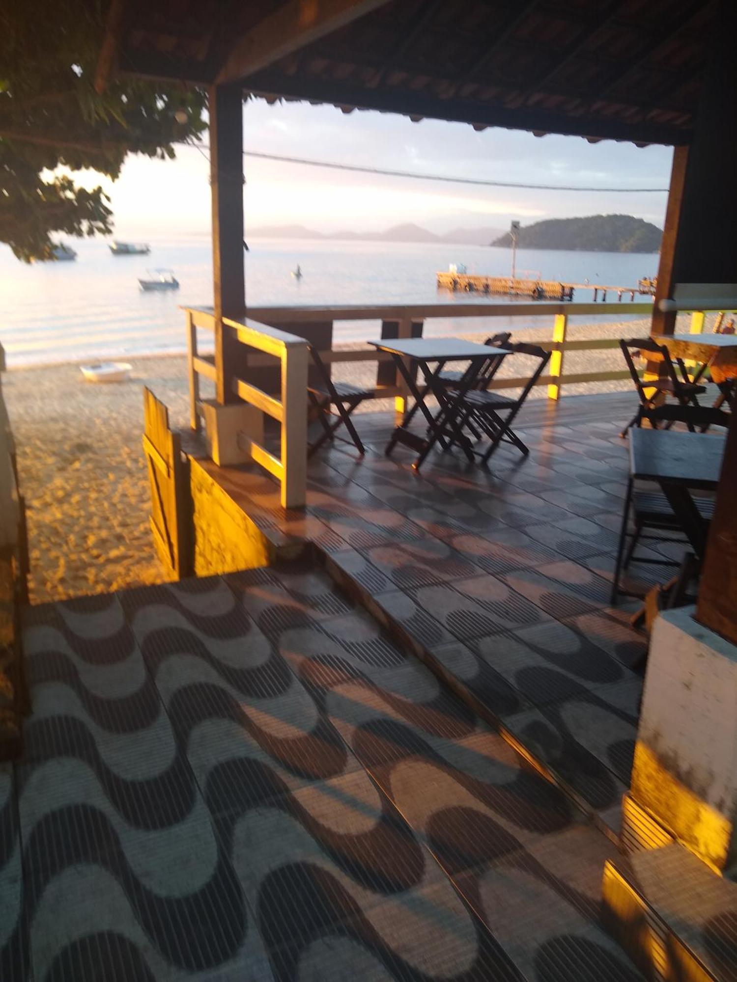 Nena'S Suites Praia de Aracatiba Ruang foto