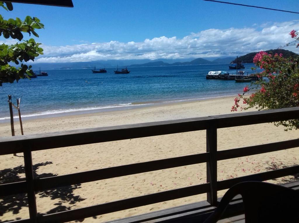 Nena'S Suites Praia de Aracatiba Bagian luar foto